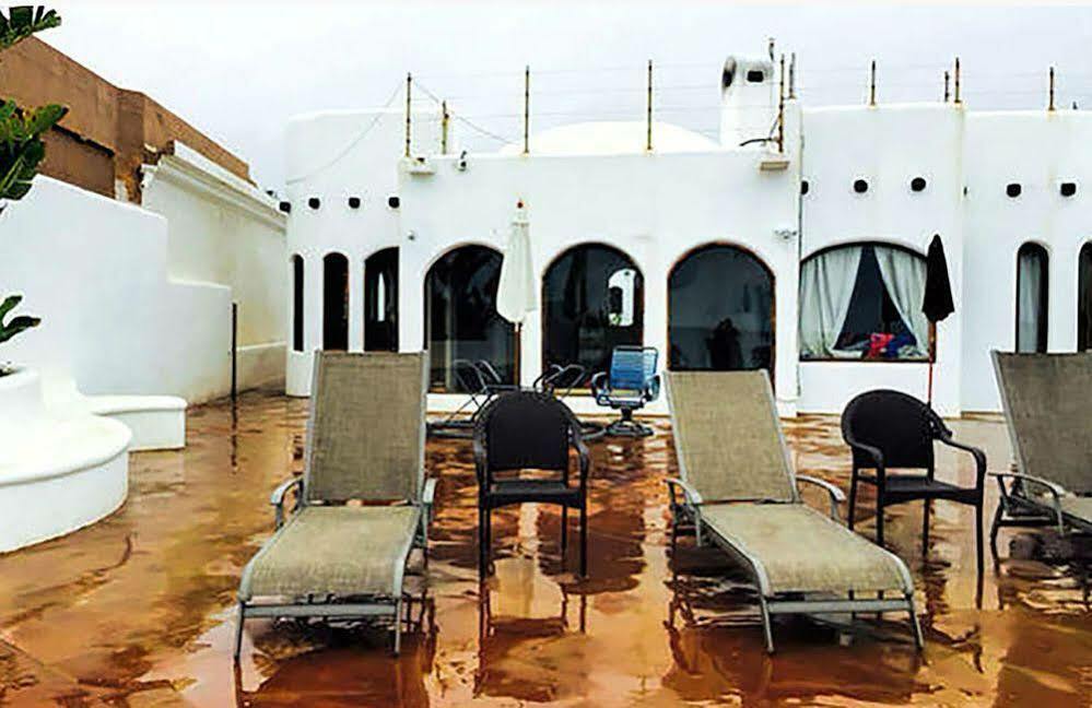 Primo Tapia Casa Playa Baja酒店 外观 照片
