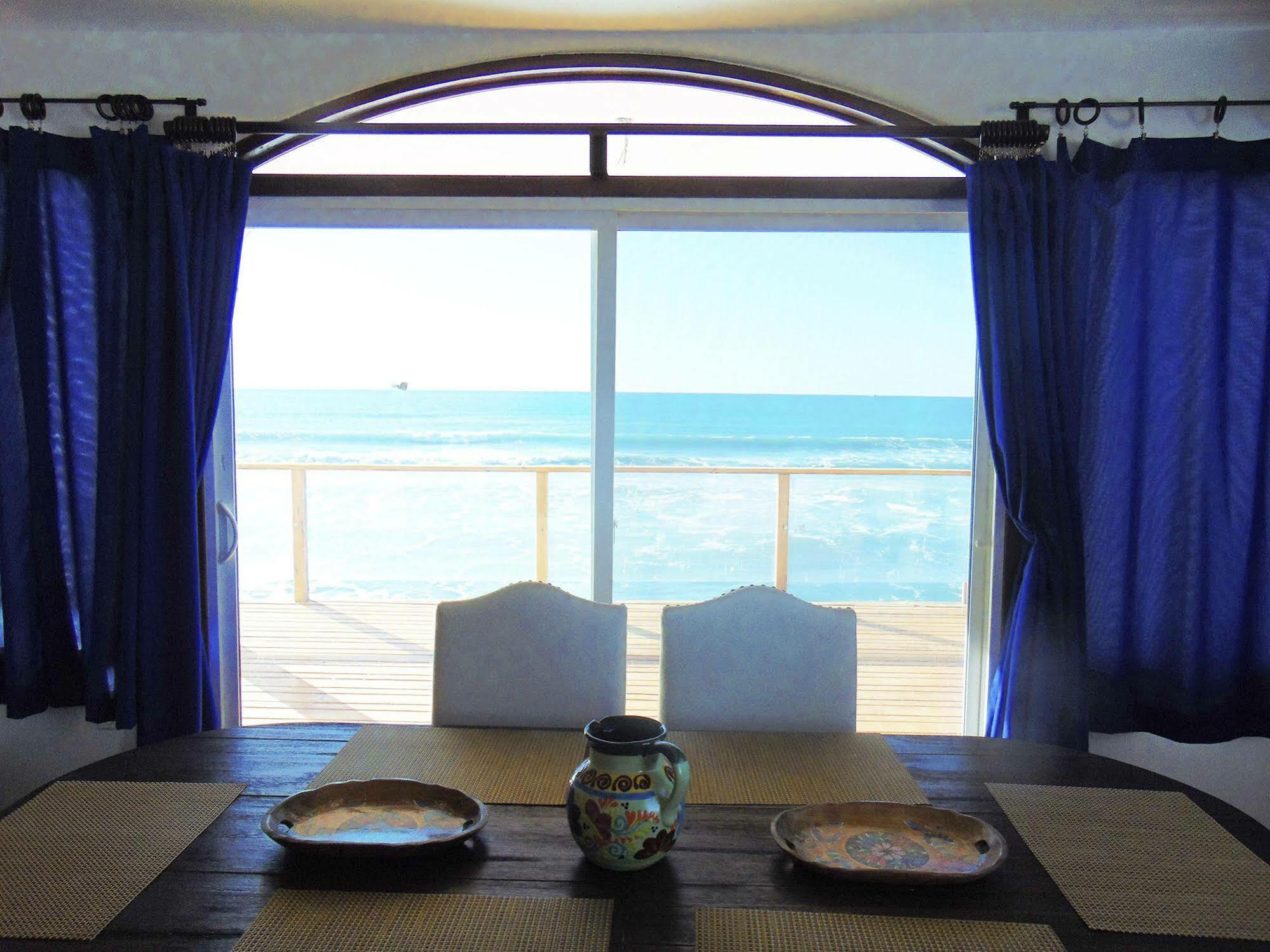 Primo Tapia Casa Playa Baja酒店 外观 照片
